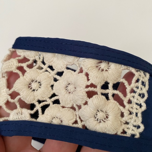 Lucky Brand bikini bottoms hipster navy blue crochet white swimsuit bathing, L - Picture 5 of 11